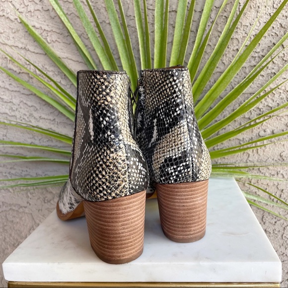 MADEWELL NWOT Taupe Brown Snake Snakeskin Leather Ankle Boots Booties Sz 7 - Picture 11 of 16